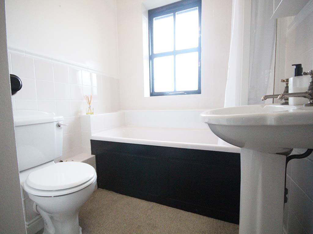 2 bedroom end terrace house For Sale in Colne - IMG_5842.jpg